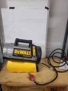DeWalt 20V MAX 68,000 BTU Forced Air Heater With Hose & Regulator