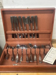 Stainless Steel Flatware Set in Wood Chest