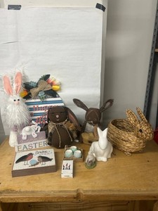 Easter Decor Mixed Lot With Tall Santa 3-Piece Set