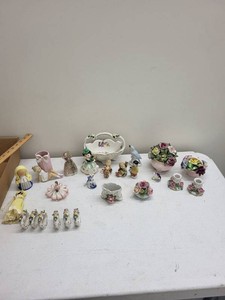 Vintage Lefton Radnor Porcelain Figurines & Floral Decor Mixed Lot