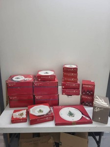 Nikko Christmastime Christmas Tree Dinnerware & Glassware Box Lot