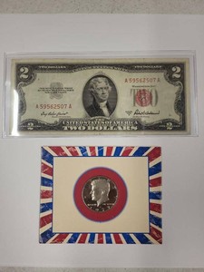 1953A Red Seal $2 Note & 1977 Kennedy Half Dollar Display Pair