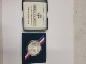 1991 U.S. Mint Korean War Memorial Uncirculated Silver Dollar w Box