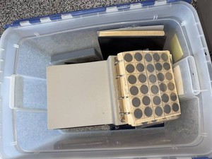 Mixed World Coin Collection in Albums Foreign Coins Tokens Accessories