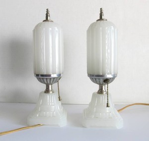 Excellent Pair of Vintage 1940s era White Glass Boudoir Bullet Lamps