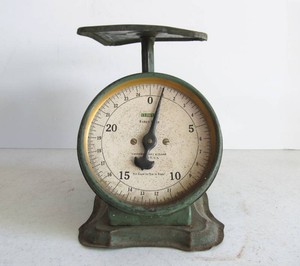 Antique Landers, Frary, Clark Green Counter Scale