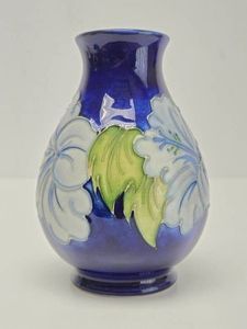 Hand Signed Vintage MOORCROFT Art Pottery Vase - 5.5