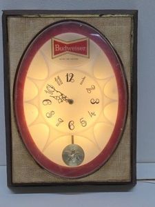 Very Cool Vintage BUDWEISER Lighted Clock Advertising Beer Sign