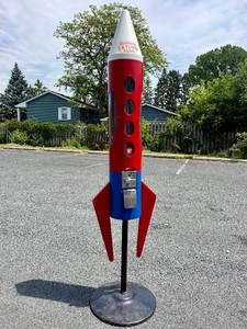 Very Cool Original Vintage Early 1960s Northwestern SATURN 2000 Gumball Rocket Vending Machine