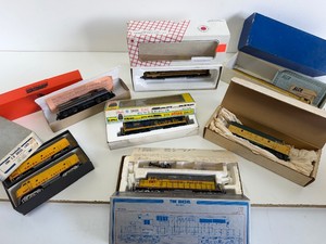 Excellent Lot of HO Scale Powered Train Engines