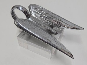 Original Vintage Early 1950s CHRYSLER Chrome Hood Ornament
