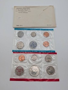 1968 U.C. United States Mint Coin Set Envelope 40% Silver Half Dollar