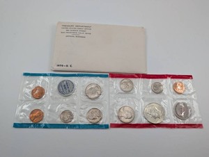 Vintage 1970 U.S. Mint Uncirculated Coin Set 40% Silver Half Dollar