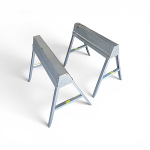 2 Sawhorses That Collapse