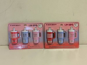 (2) NEW TASTE BEAUTY LIP SIPS