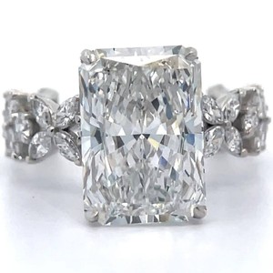 5.33 Carat Diamond Radiant Center Marquise Leaf Ring in 14k White Gold w IGI REPORT VIDEO