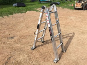 MURPHY LADDER #791002 Aluminum 3-in-1 Compactable Ladder