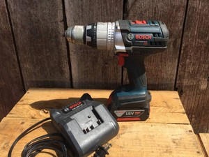BOSCH HDH181X 18B Cordless 12 Hammer Drill - Battery - Charger