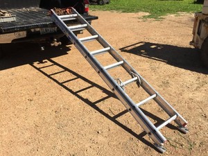 WERNER 16 Aluminum Extension Ladder - 200 Lb