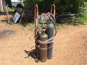 OXY-ACETYLENE WeldingCutting Tanks - Gauges - Torch - Cart