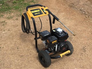 DEWALT 3600 PSI Gas Pressure Washer 2.5 GPM - Honda GX200