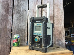 MAKITA BMR100 - Jobsite Radio - Works