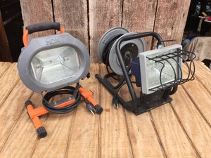 (2) Mobile Halogen Light Units - Both Work