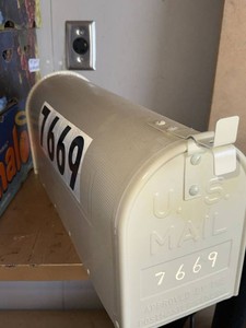 Cream Metal U.S. Mail Rural Mailbox w Red Flag Address 7669
