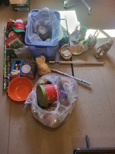 Christmas Decor Mixed Lot With Climbing Santa & Starlight Sphere