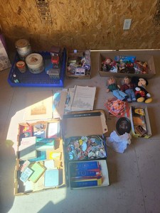 Mixed Vintage Collectibles, Pins, Tins & Dolls Mixed Lot