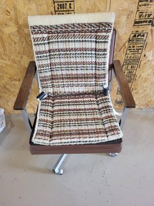 Mid-Century Style Swivel Office Chair With Wood Arms