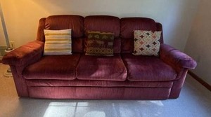 La-Z-Boy Signature II Sofa Burgundy Herringbone 3 Cushion 83in