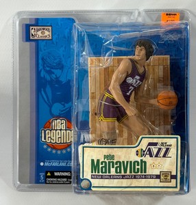 Pete Maravich NBA Legend Hardwood Classics Basketball Figure