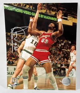 Artis Gilmore Autographed 8x10 Chicago Bulls Basketball Photo - #1