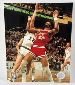 Artis Gilmore Autographed 8x10 Chicago Bulls Basketball Photo - #2