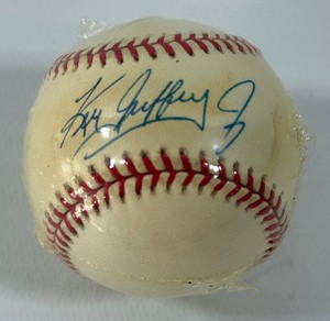 Ken Griffey Jr. Autographed Baseball Rawlings OALB Budig Ball w Case