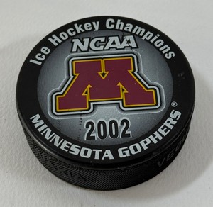 University of Minnesota Gophers 2002 NCAA Hockey Champions Puck