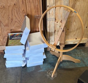 quilting hoop stand and magazines