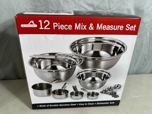 New 12 Piece Mix and Measure Cooking Set