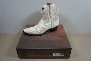 Circle G Womens Pearl Western Booties - Size 11