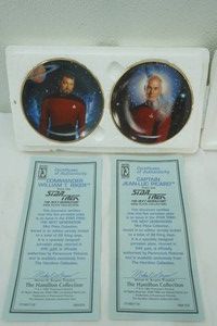 Vintage Star Trek The Next Generation Mini Plates Collection (2ct) Commander William T. Riker, Captain Jean-Luc Picard. 1997 (with certificates of authenticity)