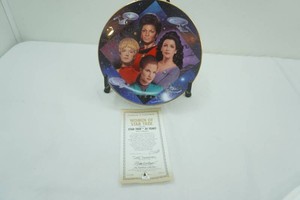 Vintage Star Trek Collectors Plate. Women of Star Trek. from Star Trek 30 Years Plate Collection. 1997