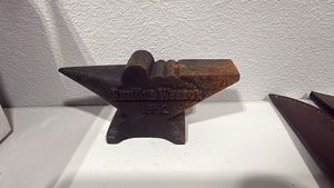 Smith & Wesson Metal Anvil 6 wide