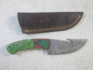 (CNTR) 8 Damascus Blade Knife with...
