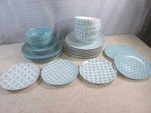 (EC1) Assorted Mainstays Plates and...