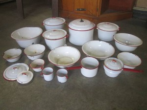 (EC1) Collection of Vintage White E...