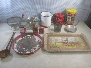 (BS) Vintage Assortment of Metal Co...