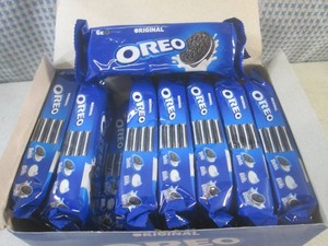 (B-3) 24 - 6 Cookie Packs of Oreo C...