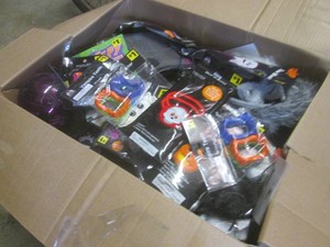(EC1) Box Full of Assorted New Hall...