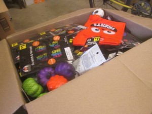 (EW4) Box Full of Assorted New Hall...